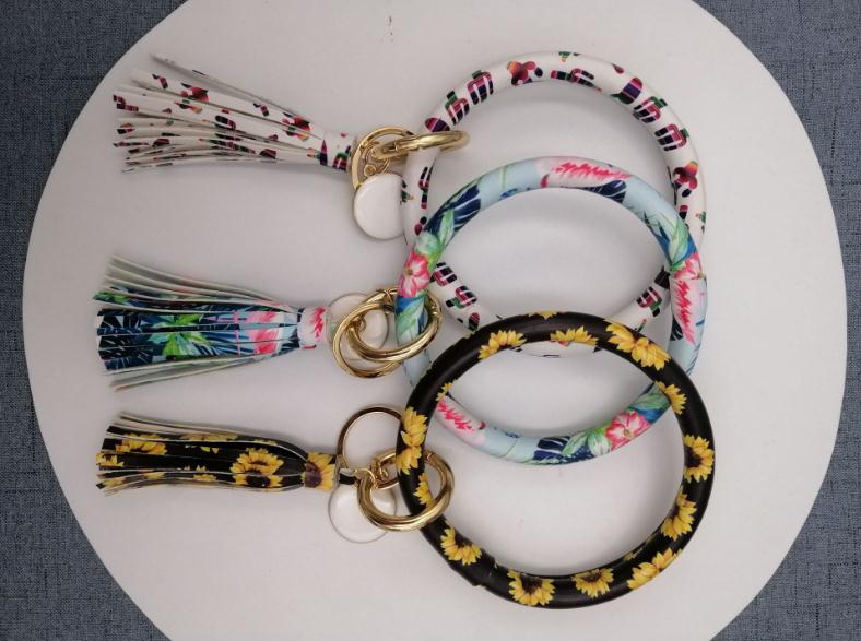 Chaveiro com monograma de cact - Monogram Keychain Leather avaliação e preço