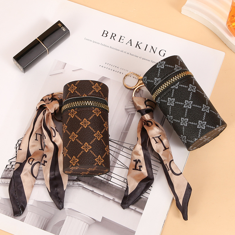 Chaveiro de batom com padrão d - Monogram Keychain Leather avaliação e preço