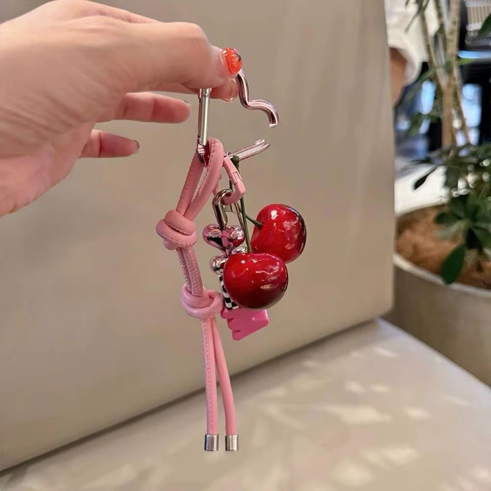 Y2k bonito cereja alfabeto cou - Monogram Keychain Leather avaliação e preço
